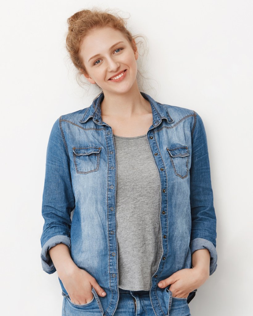 beautiful caucasian redhead with blue eyes leanin mcjv9ky.jpg